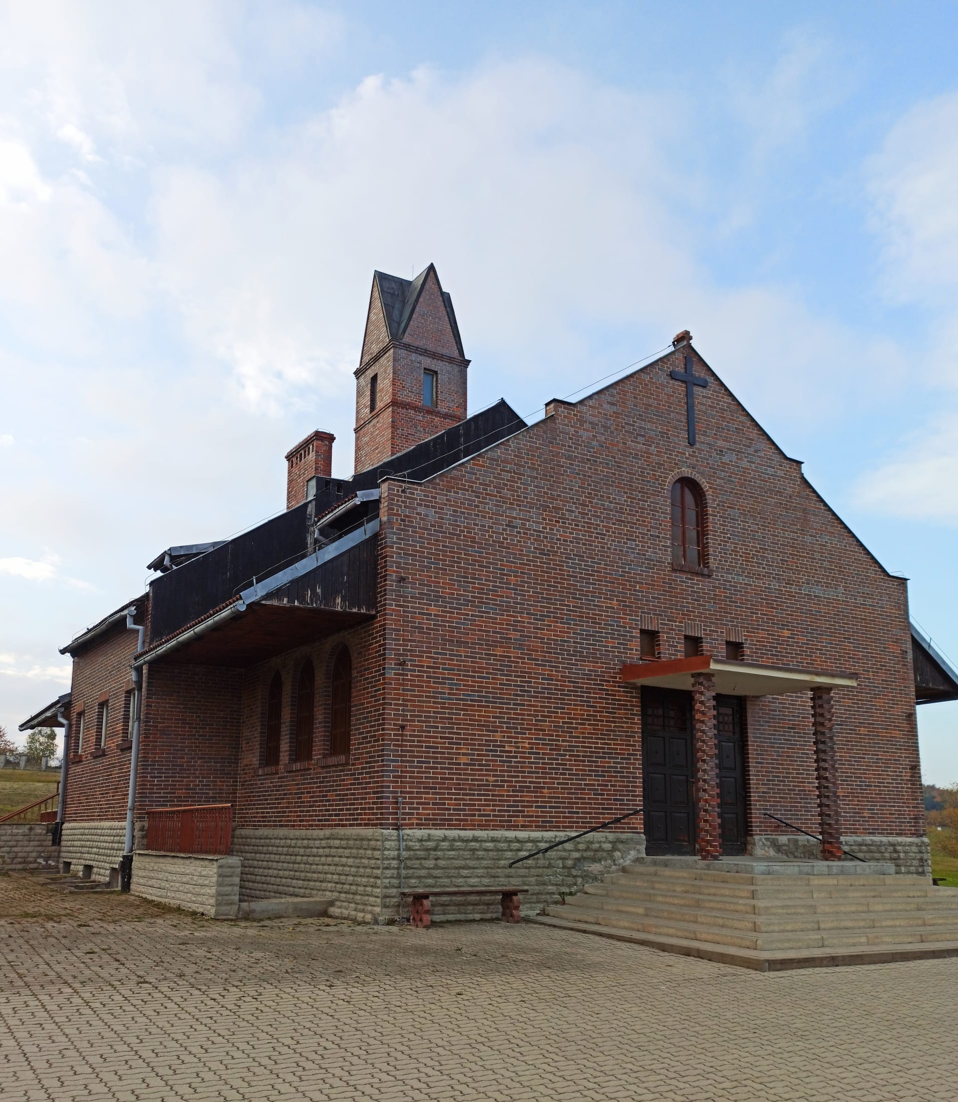 Kaplica cmentarna przy ul. Kamiennogórskiej